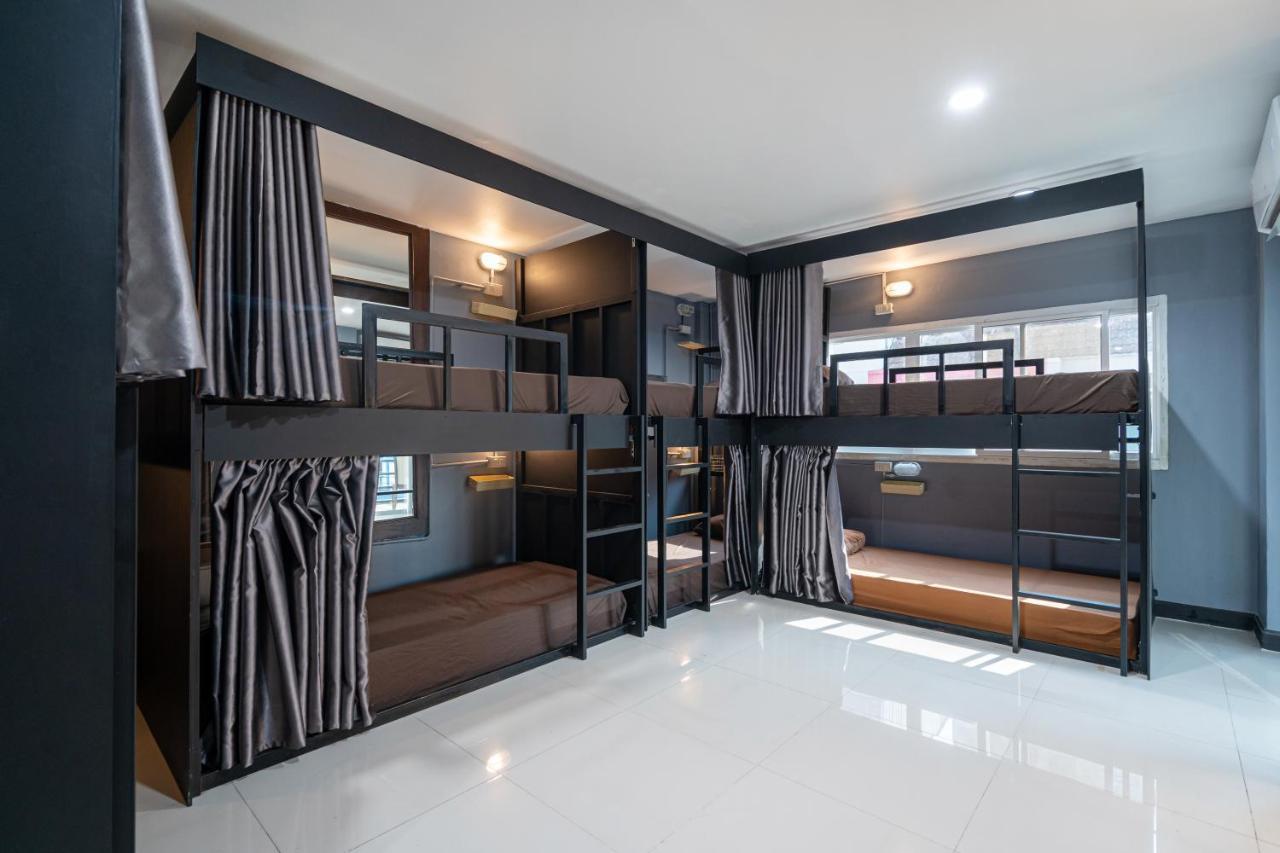 Black Pantera Hostel Patong Luaran gambar