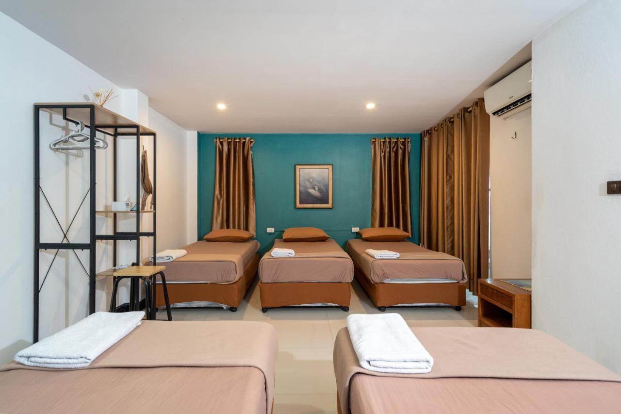 Black Pantera Hostel Patong Luaran gambar