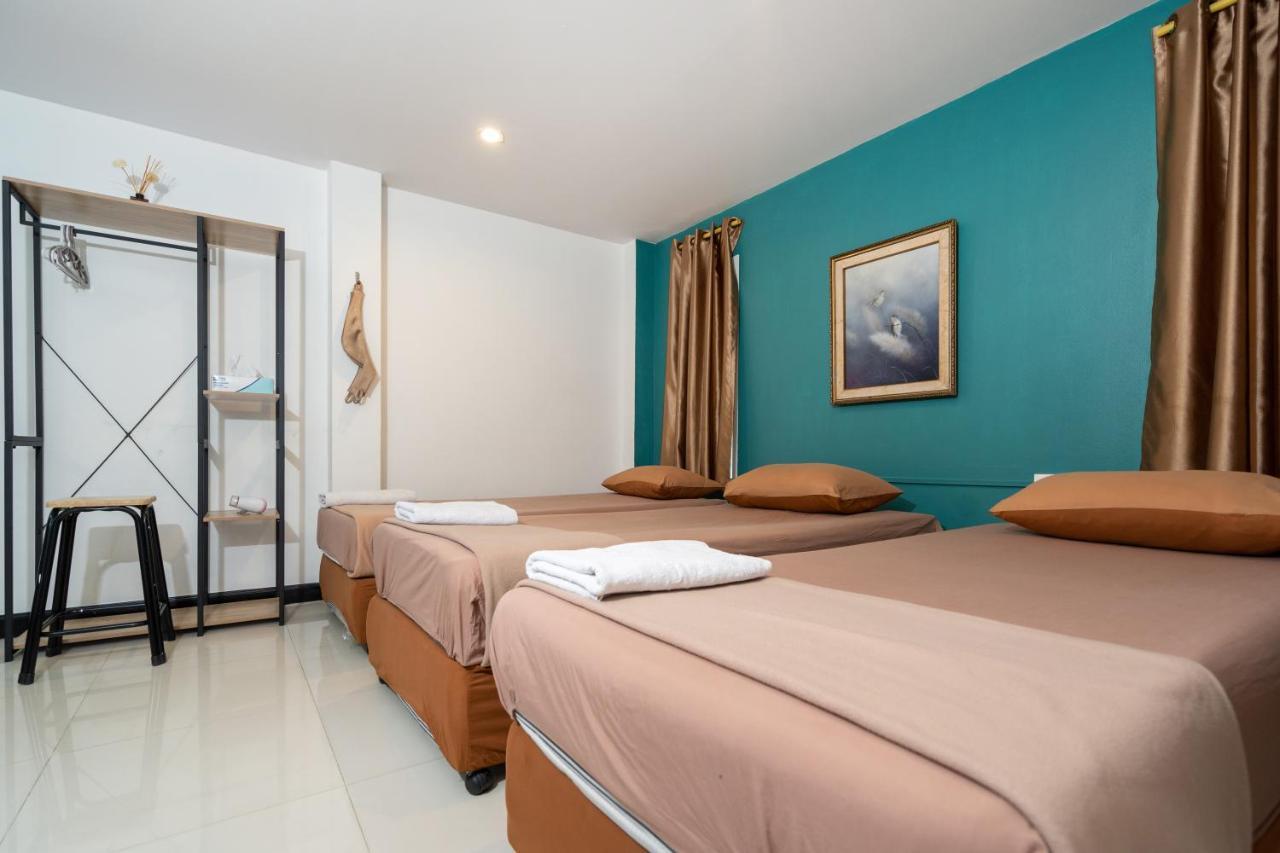 Black Pantera Hostel Patong Luaran gambar