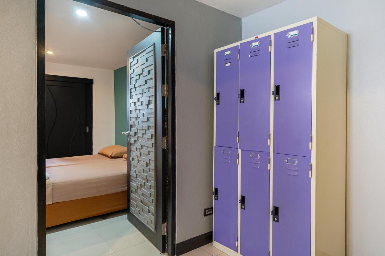 Black Pantera Hostel Patong Luaran gambar