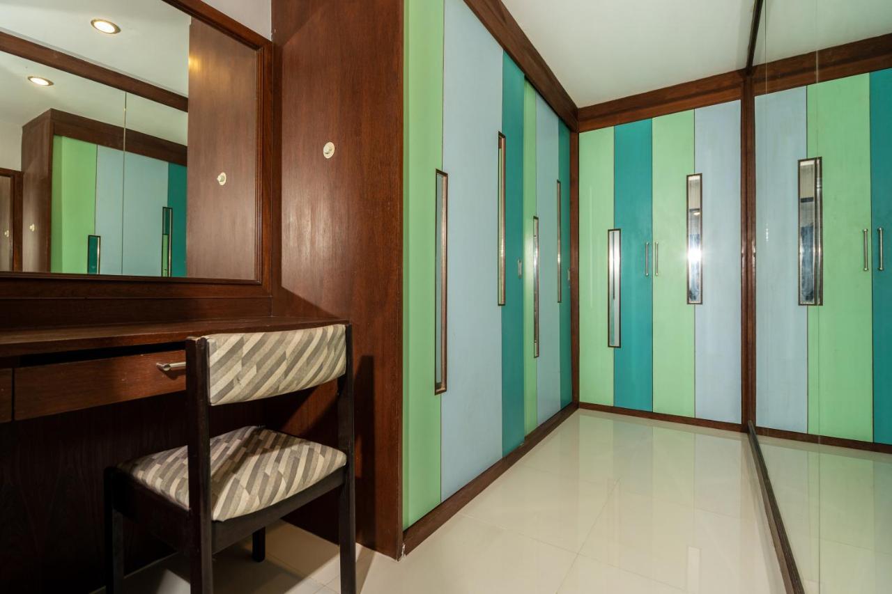 Black Pantera Hostel Patong Luaran gambar