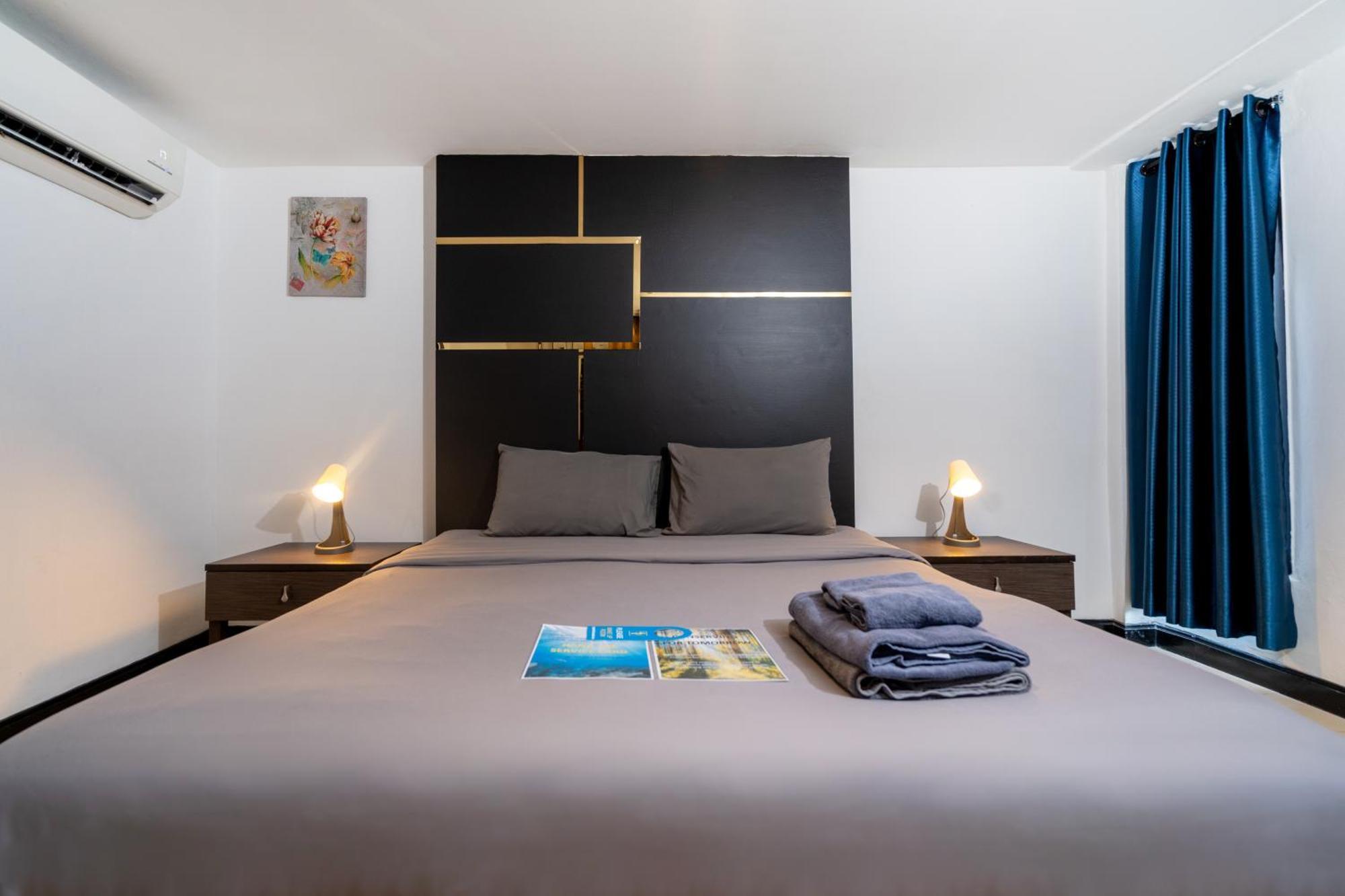 Black Pantera Hostel Patong Luaran gambar